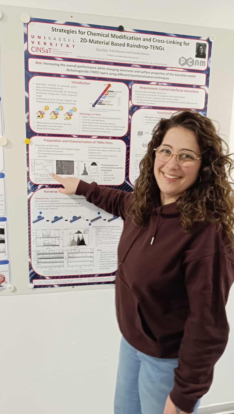 Sina Dörr with her poster