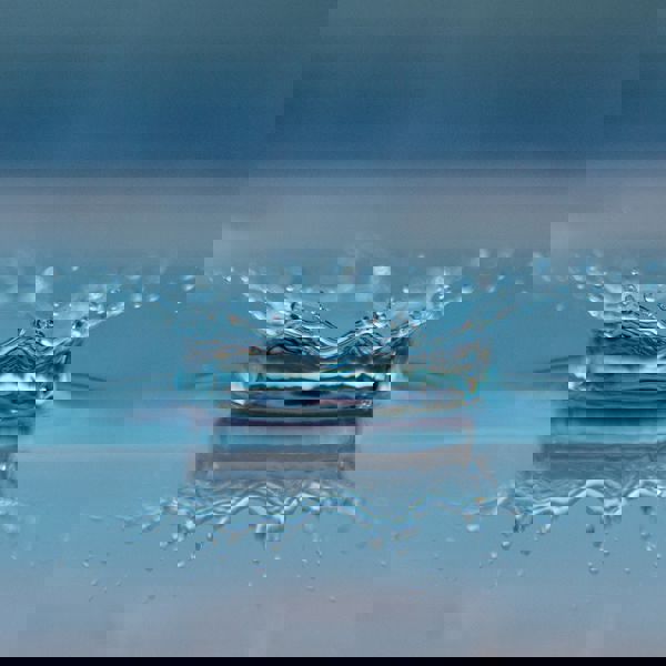 Image of water drop splashing.