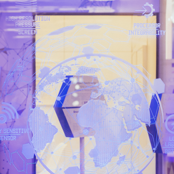 Glass display at Mobile World Conference 2019