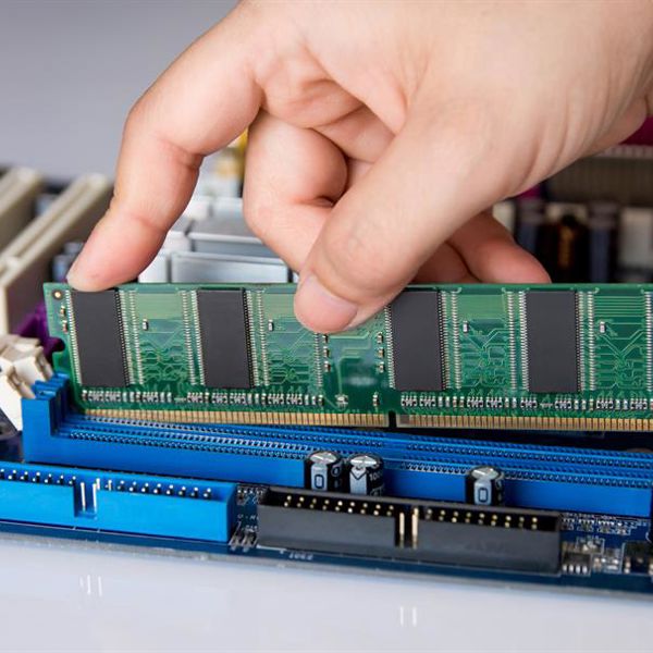 Graphene-sandwiched RAM devices shrunk beyond physical limits