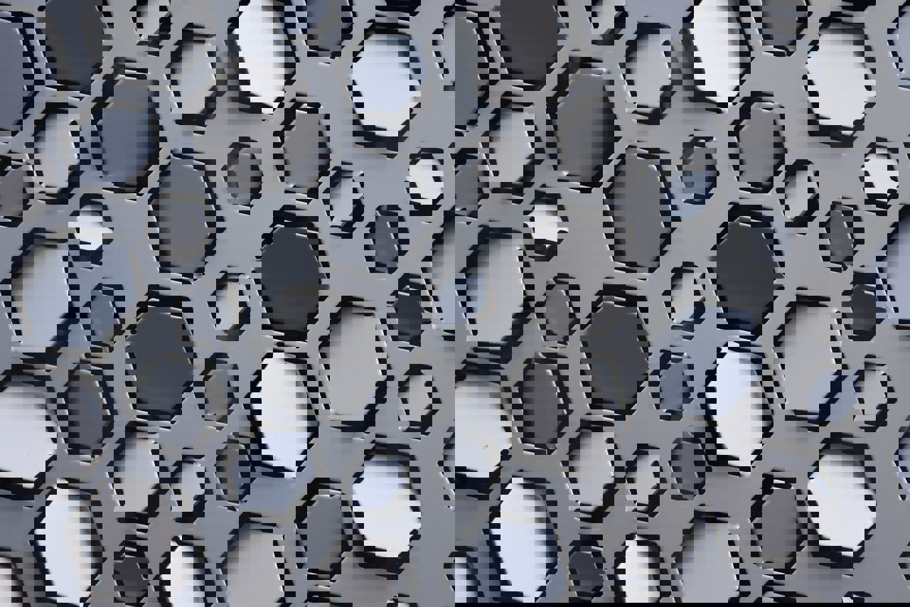 Graphene to remove heavy metals