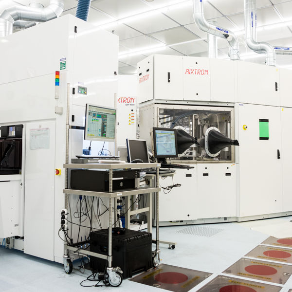 Aixtron machine in 2D-EPL cleanroom