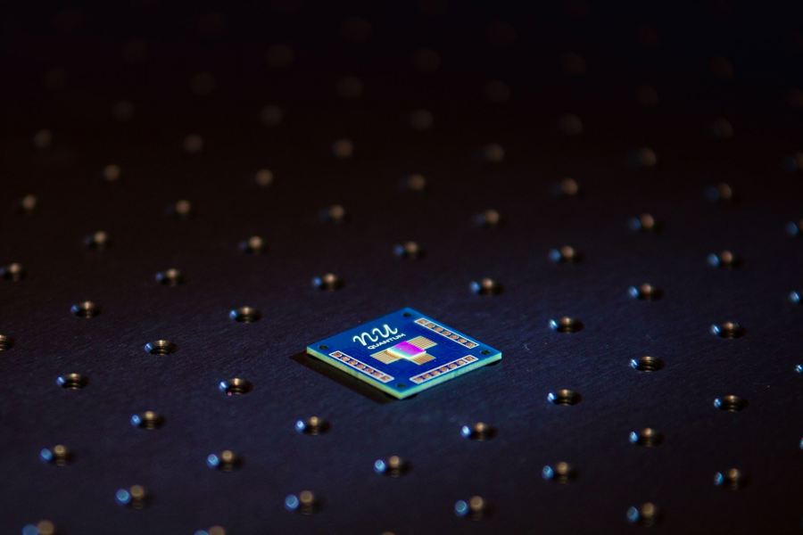 Graphene Flagship partner Nu Quantum develops chips like this for fields like electronics and computing